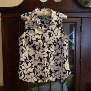J. Crew Navy Blue & White Floral Sleeveless Button Down Blouse Size Medium